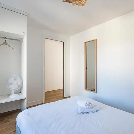 A 4 Personnes, Wi-fi, Climatisation & Confort